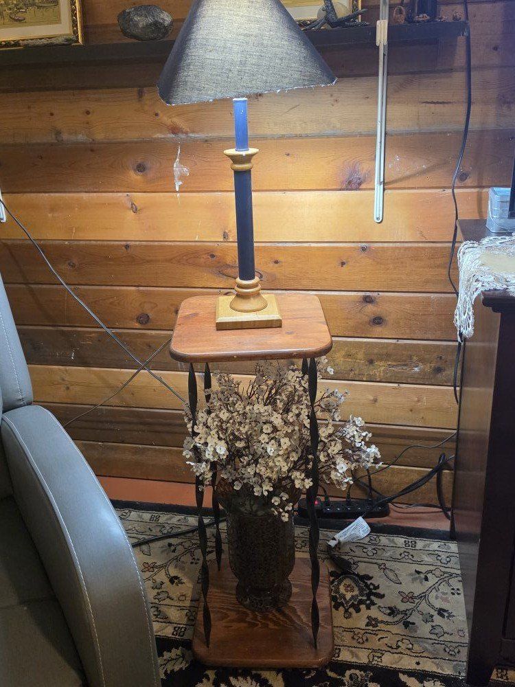 Home decoration Small table/ small lamp/ vase