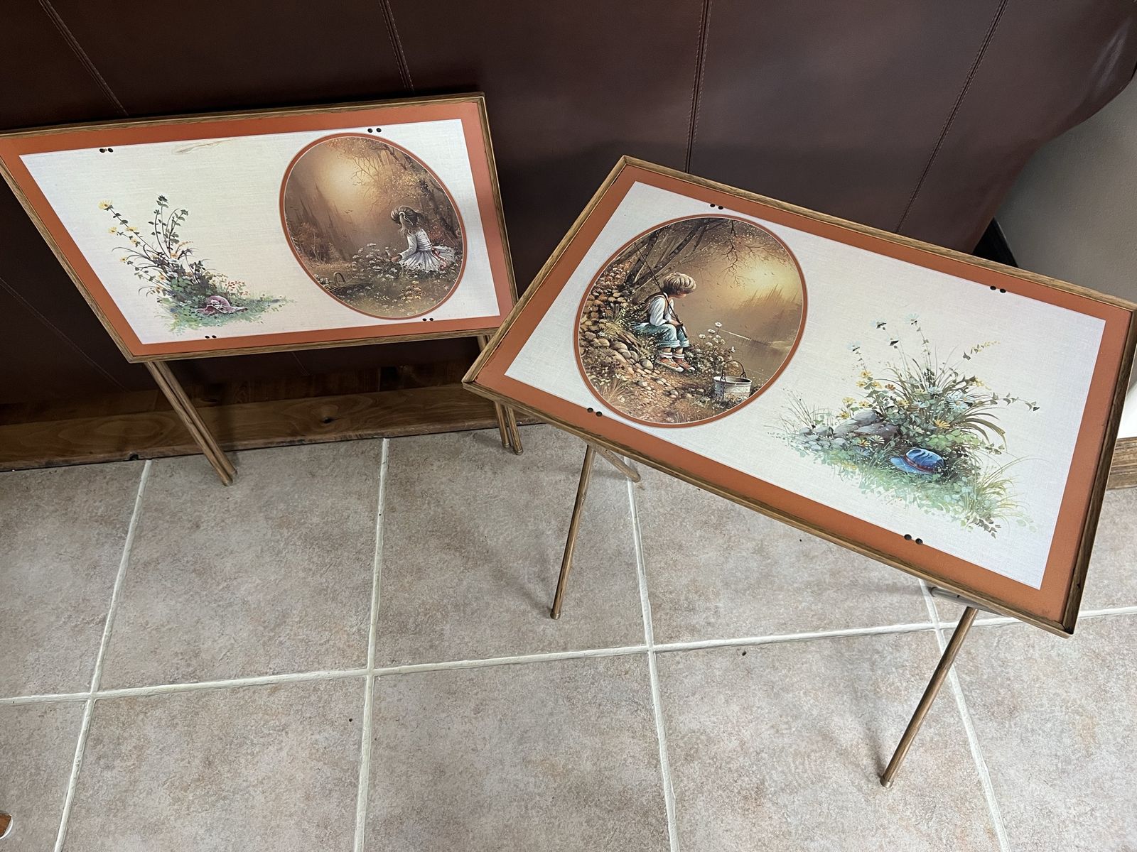 2 vintage TV trays they fold up flat for storage