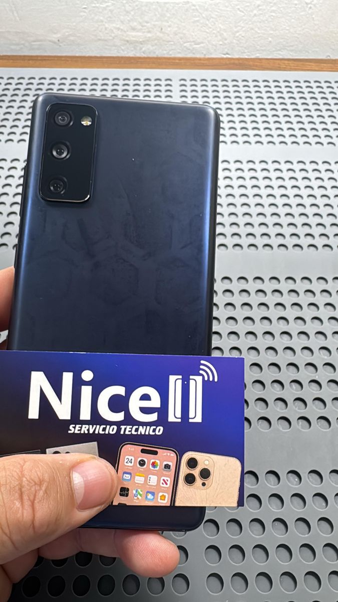 Samsung S20 FE 128GB – Unlocked – Only $170