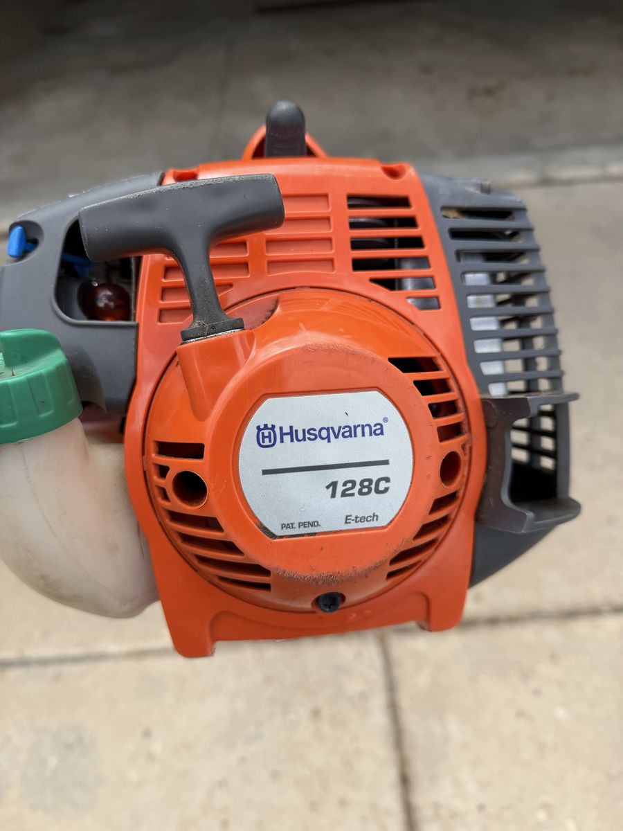 Husqvarna 128C