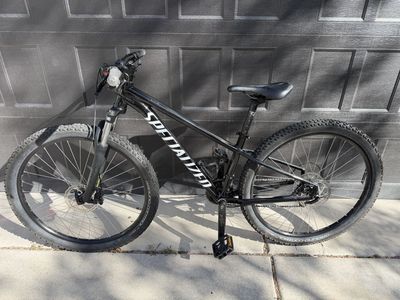2021 Specialized Rockhopper 27.5 Small — Excellent Condition