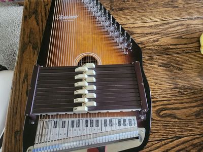 Oscar Schmidt Auto Harp