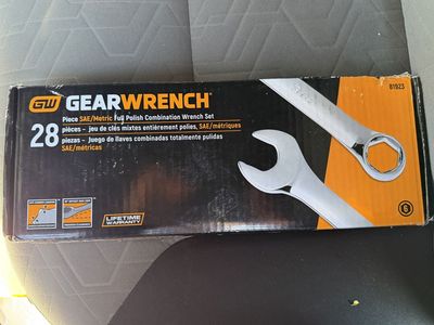 Gearwrench 28pc SAE/Metric Combination Wrench Set
