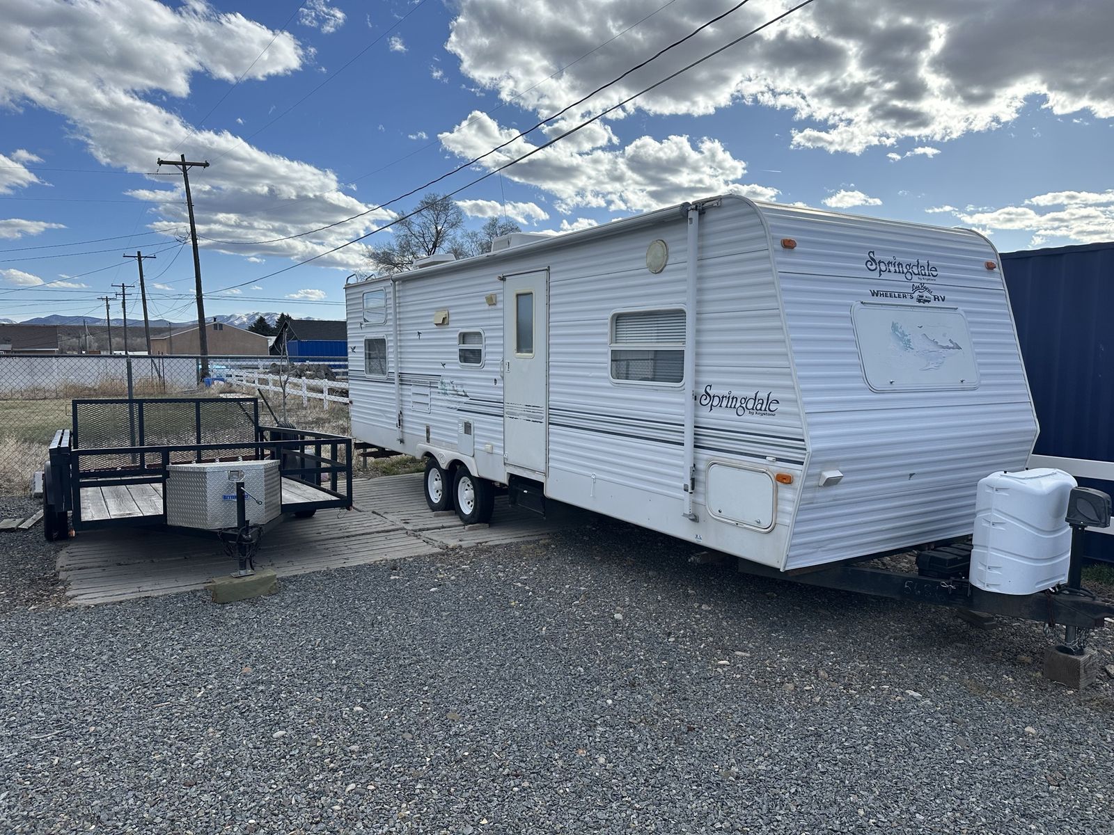 2002 Keystone Springdale 28ft Travel Trailer - Sleeps 9, AC, 1 Slide-Out