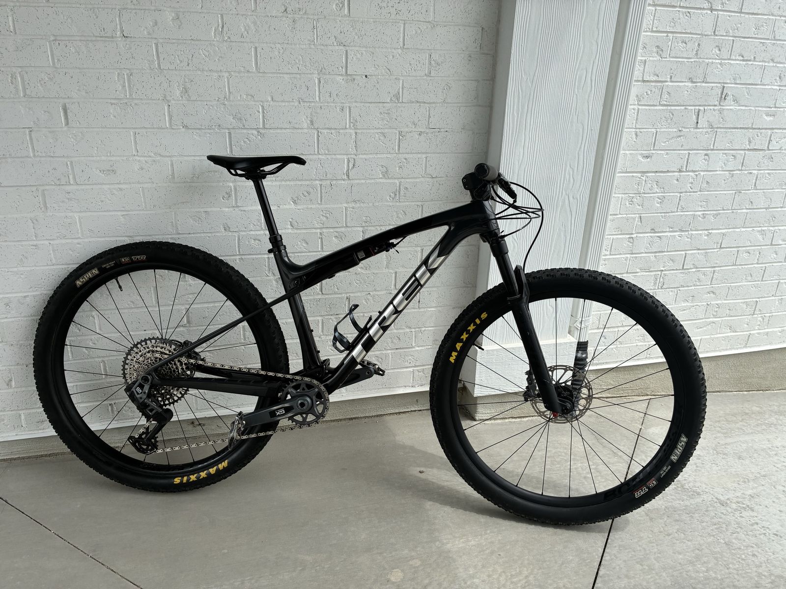 Trek Super Caliber SLR 9.8GX AXS