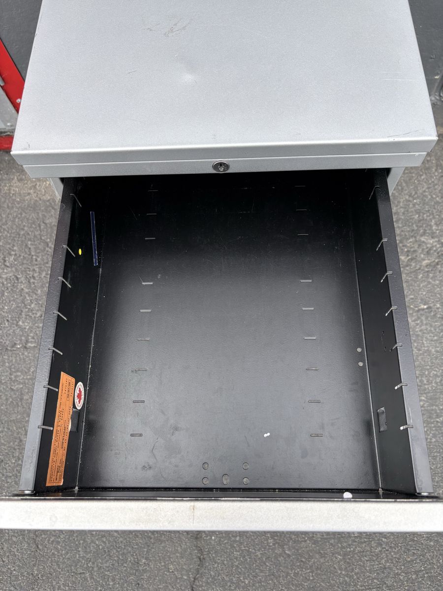 Main image 4