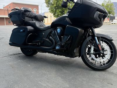Indian Pursuit Dark Horse 2023