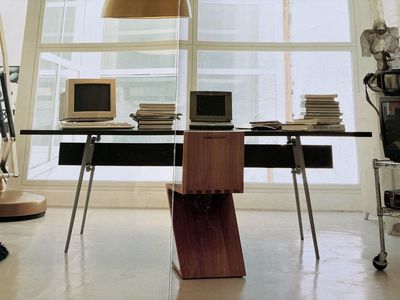 Philippe Stark - Italian desk
