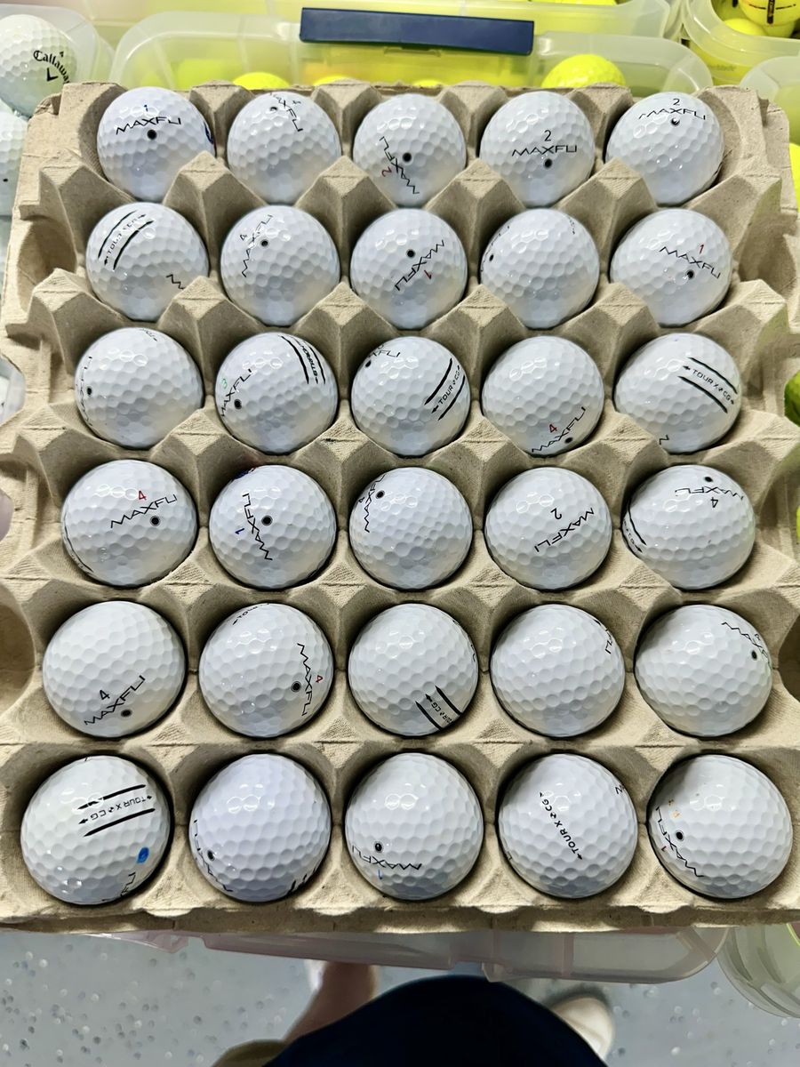 150 excellent condition Maxfli Golf Balls.