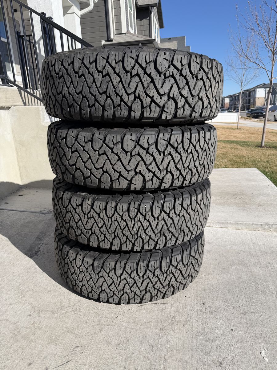 275/65R20 Bfgoodrich Ko3 Load E Almost new