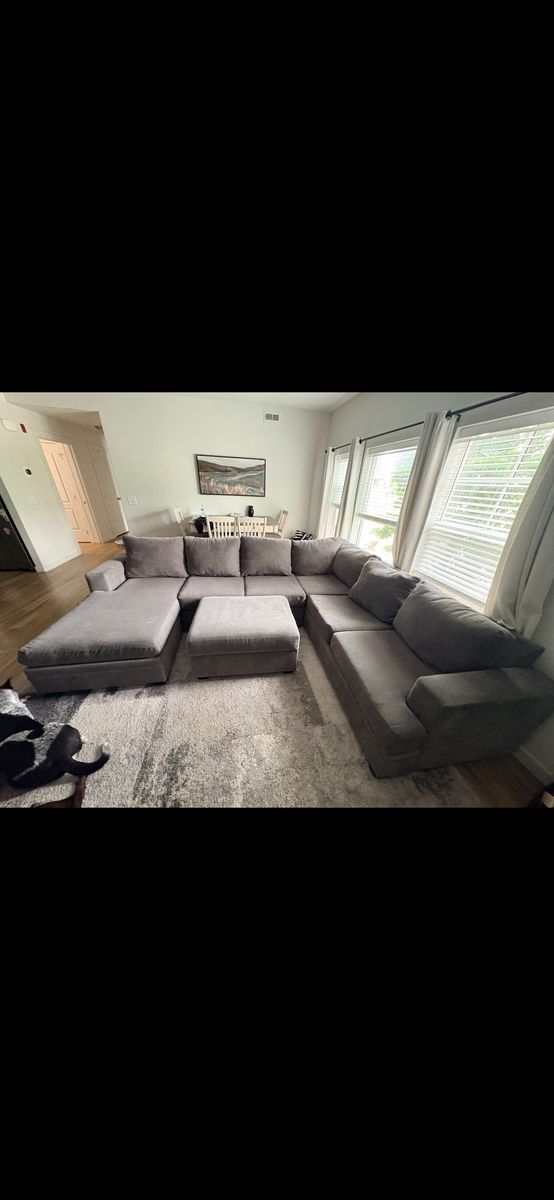 Main image 3