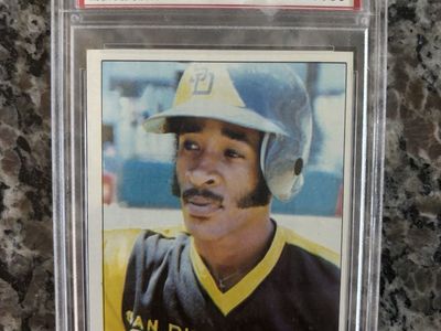 1979 Topps Ozzie Smith Rookie Card #116 San Diego Padres PSA 8 NM-MT (OC)