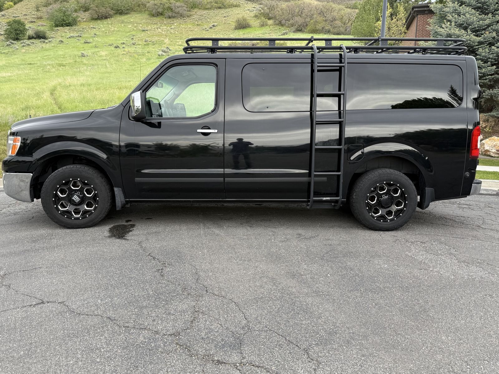 2016 Nissan NV 3500 HD SL
