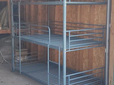 triple bunk bed bunkbed