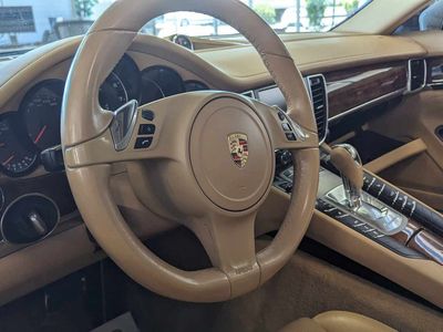 2013 Porsche Panamera Platinum Edition