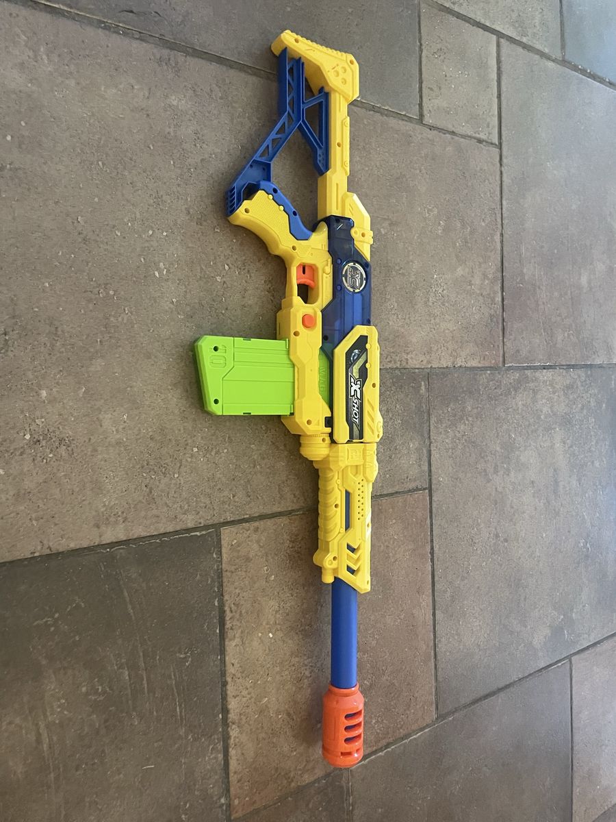Zuru X-SHOT Blaster Toy Gun - Yellow/Blue with Green Magazine - Kids Dart Blaster