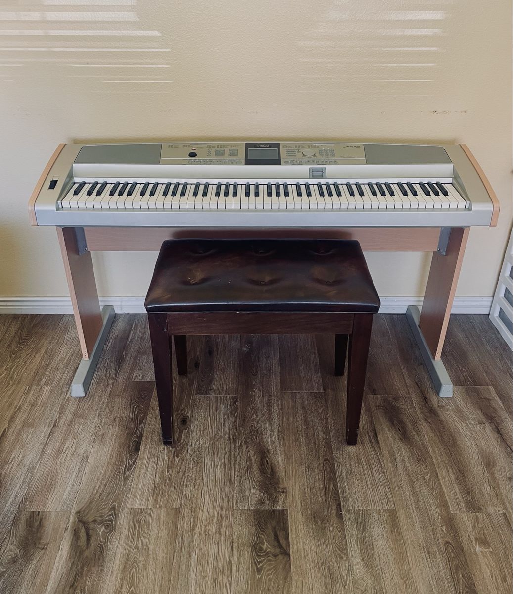 Yamaha Electric Piano DGX505