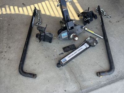 Pro Series Weight Distribution Hitch with Friction Sway Control