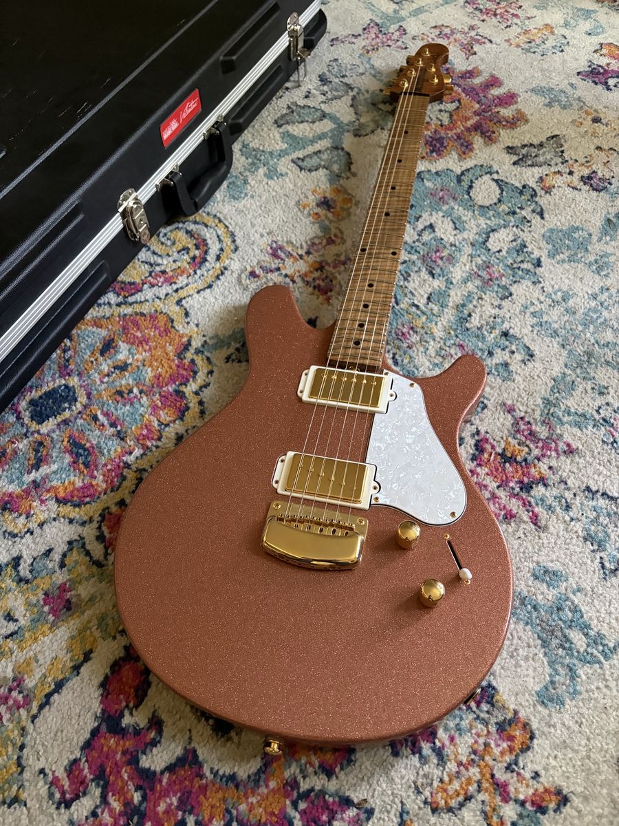 USA Ernie Ball Music Man Valentine