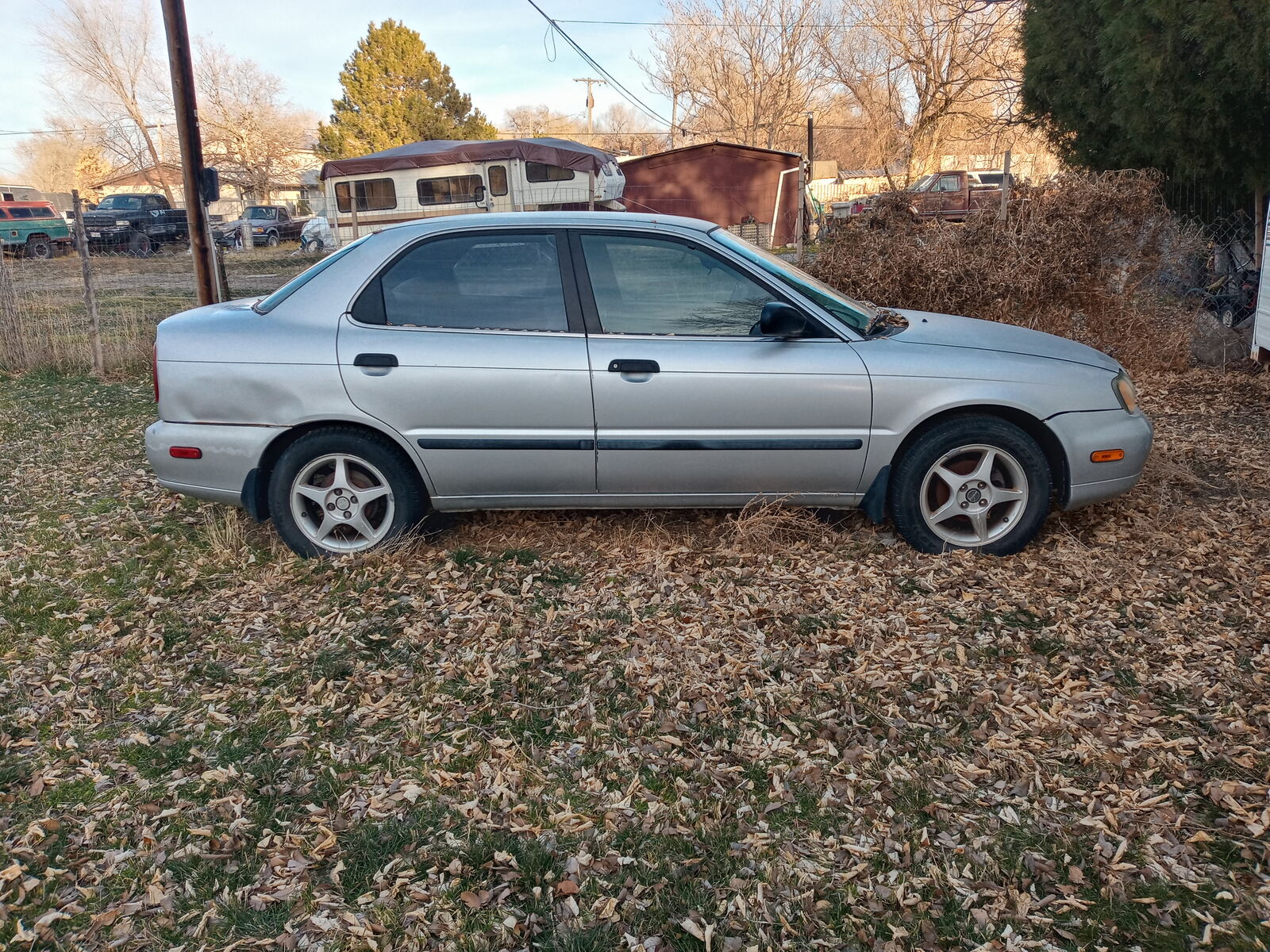 2000 SUZUKI ESTEEM GLX