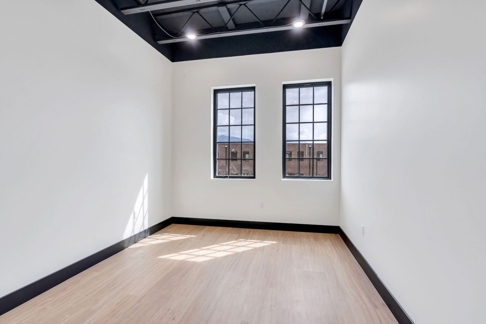 Executive Office for Lease Unit D– Prime New Building