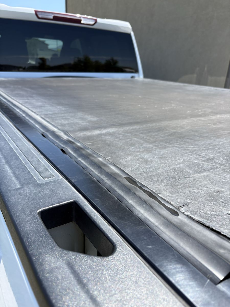 Truck bed cover