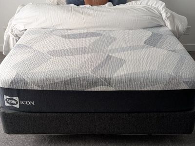 12" Sealy Icon Hybrid Mattress