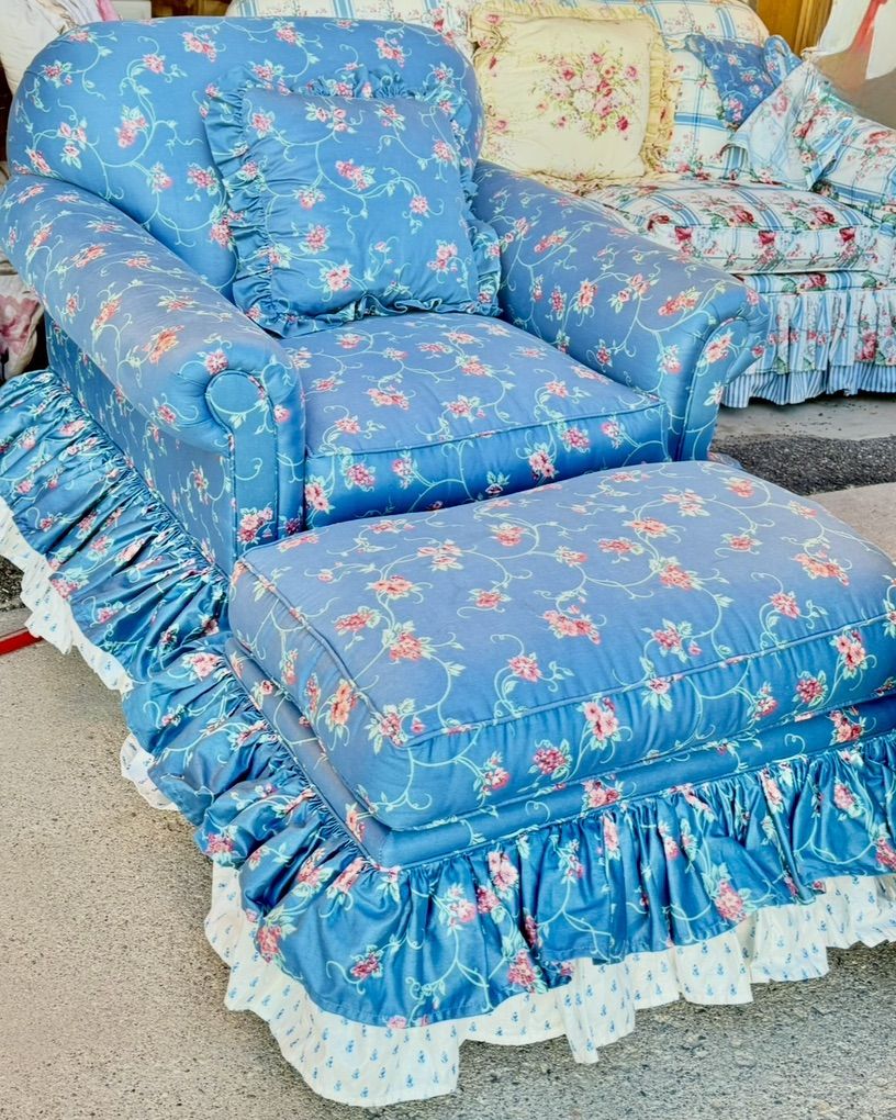 Small Chair with Ottoman