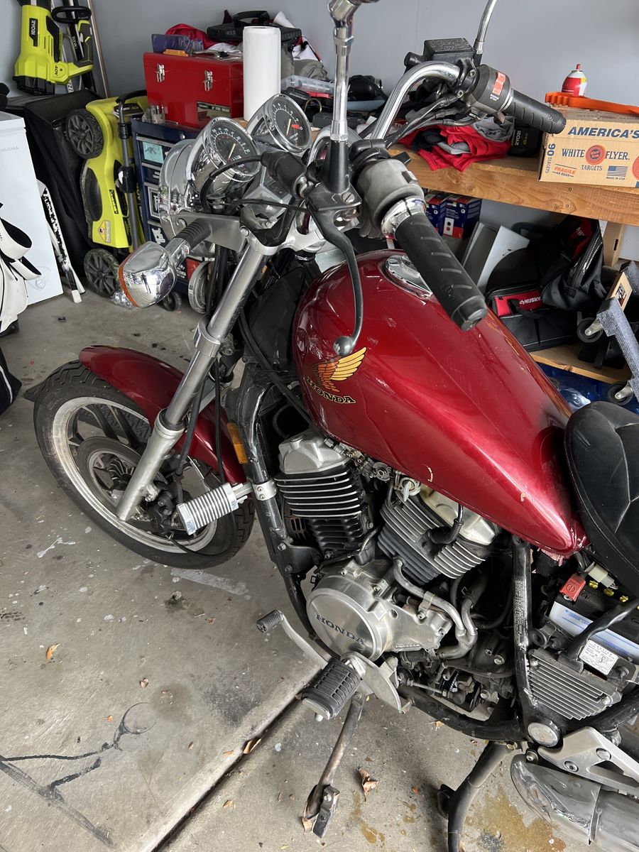 Honda Shadow VT500C