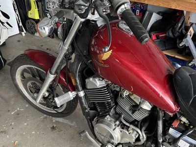 Honda Shadow VT500C