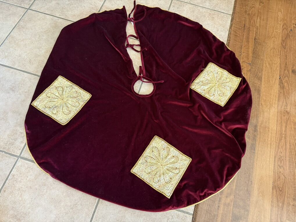 Velvet Embroidered Christmas Tree Skirt
