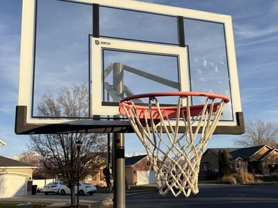 Portable basketball hoop