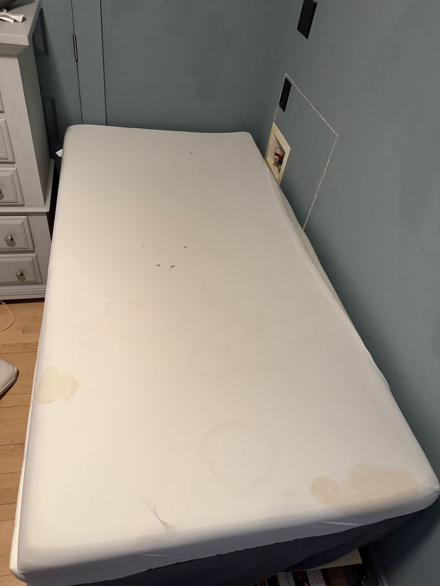 Twin mattresses, boxspring, bed frame