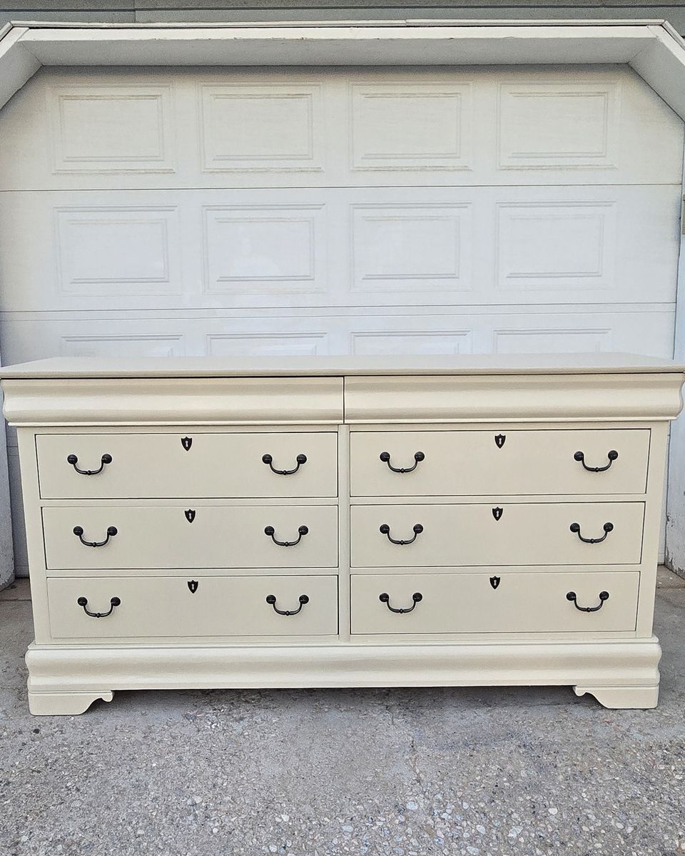 Broyhill Dresser - Fully Refinished