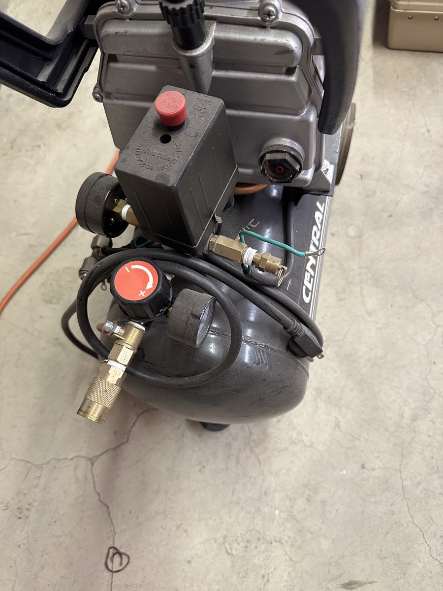 Central Machinery Air Compressor 2 HP 8 Gallon Used