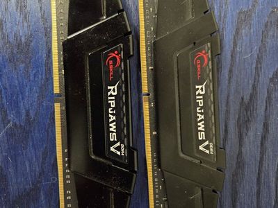 G.SKILL Ripjaws V 16GB (2x8GB) DDR4-3200 PC4-25600 Desktop RAM Kit Black