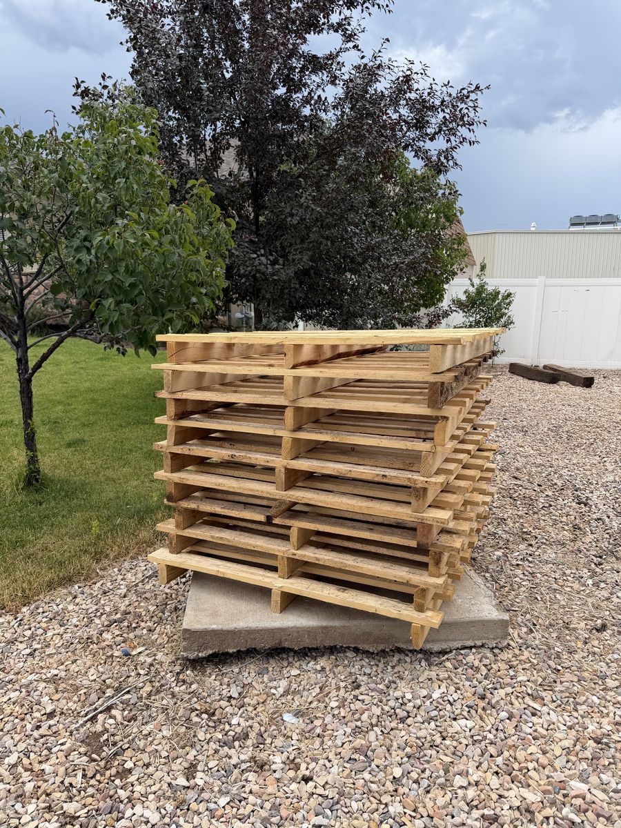 FREE Pallets Ready for Pickup in Kamas