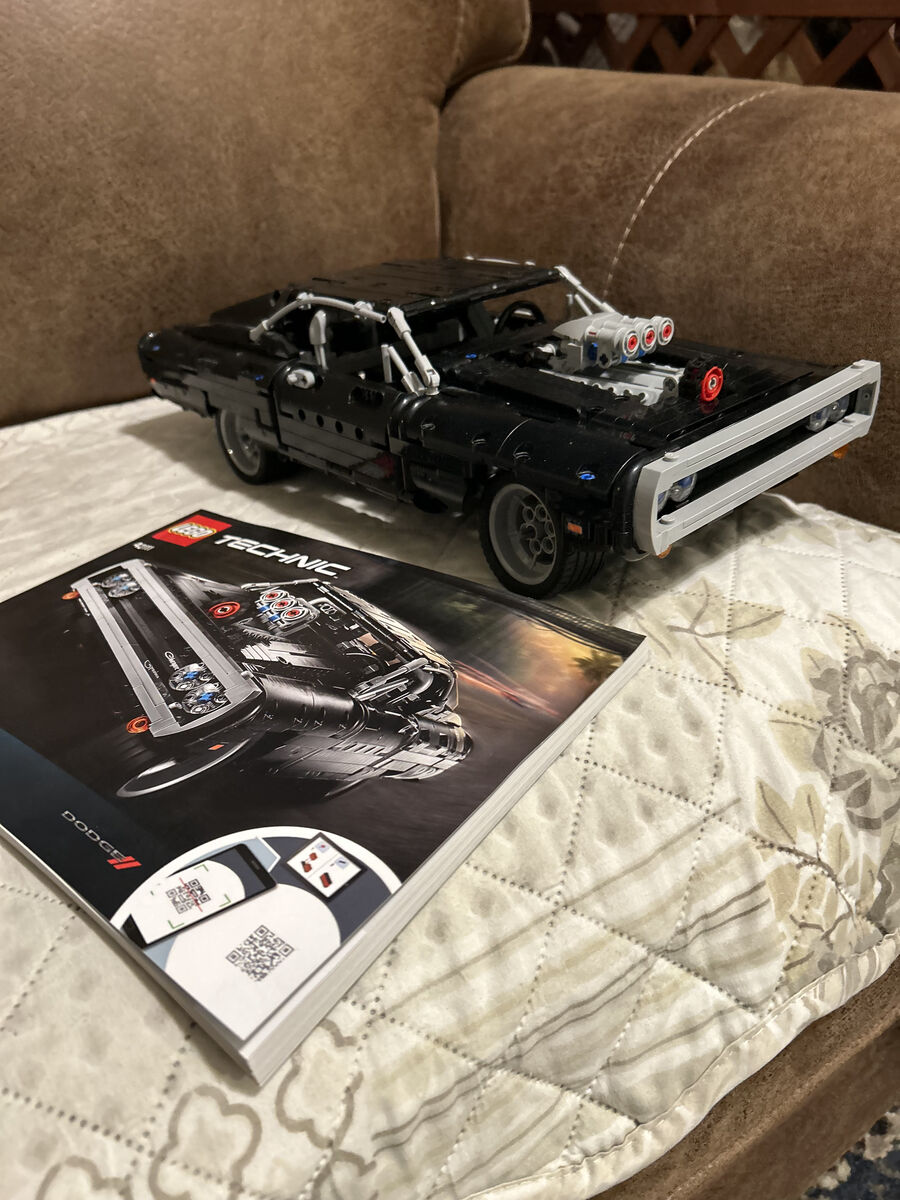 LEGO Technic - Dom's Dodge Charger (#42111)