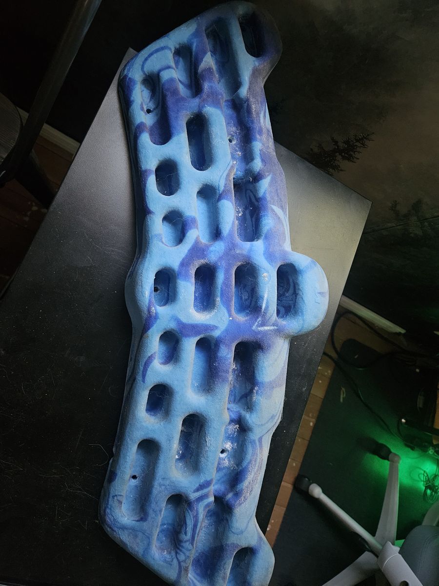 Climbing hangboard