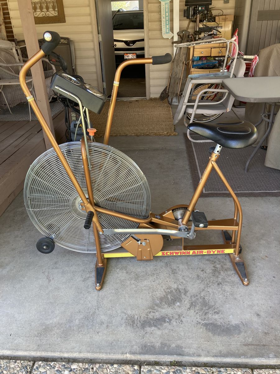 SCHWINN AIRDYNE EXERCISE BIKE STATIONARY.