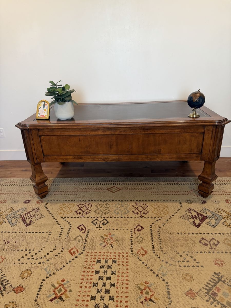Main image 3
