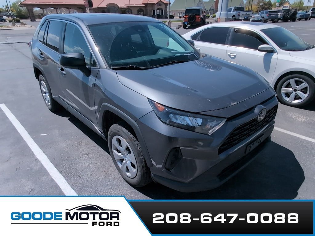 2022 Toyota RAV4 LE
