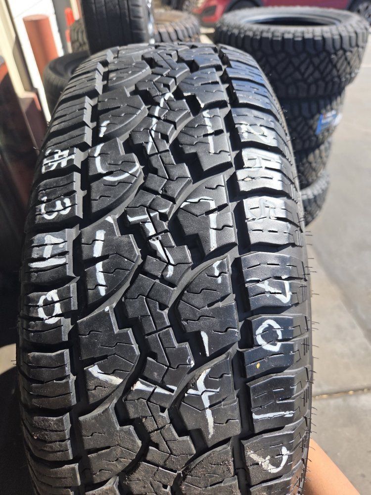 SET OF P265/70R17 DEXTERO
