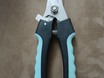 Dog nail clippers like new