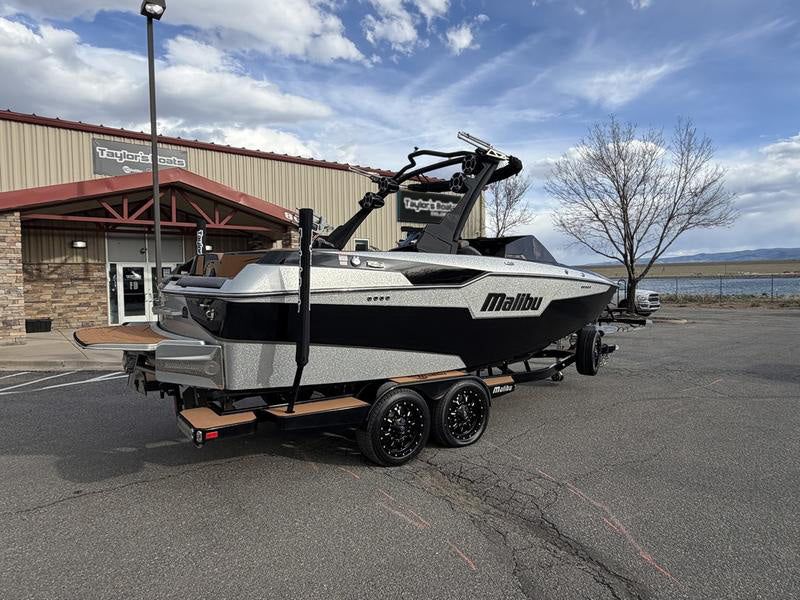 Main image 11