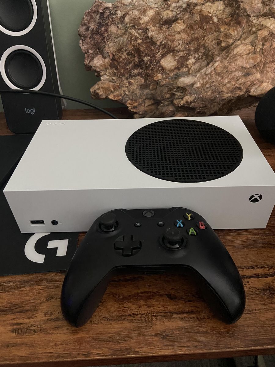 Microsoft Xbox Series S Console & Controller - 512GB