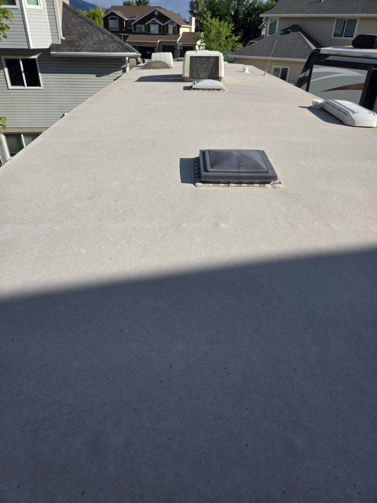 Main image 10