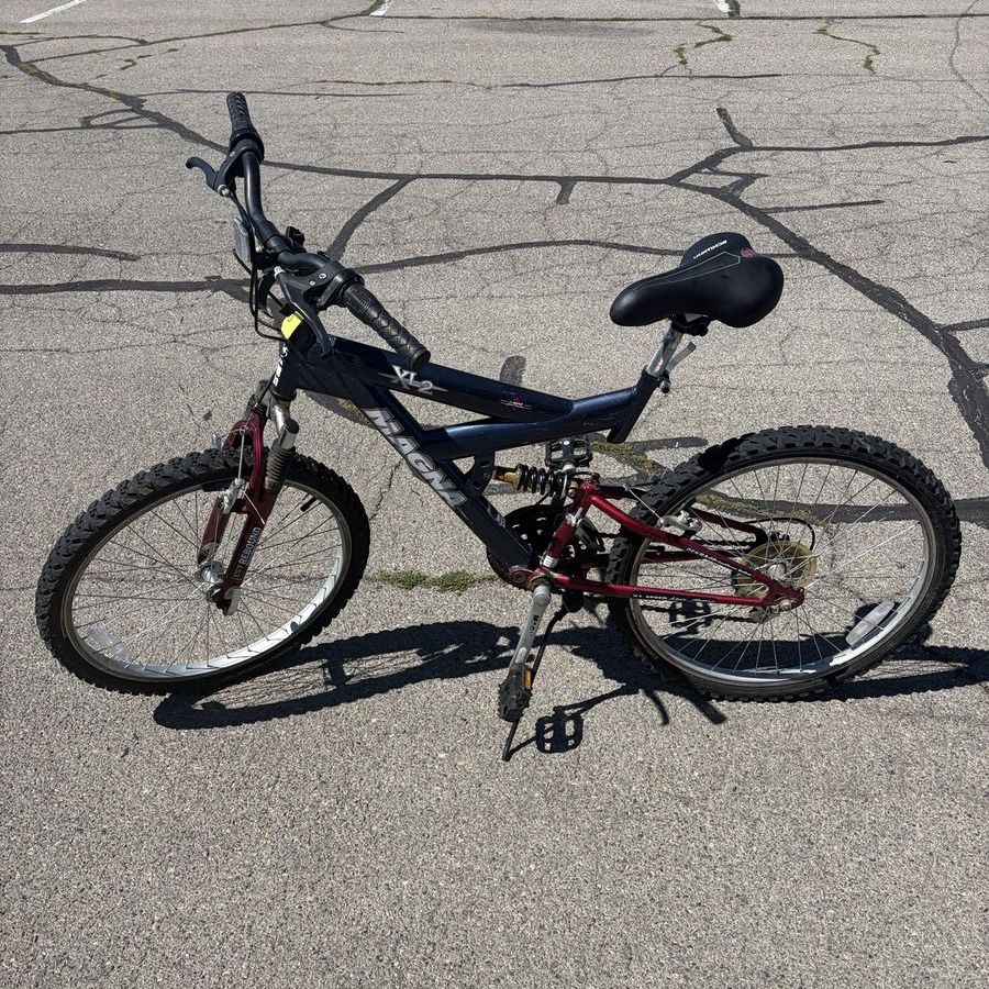 Magna XL2 Full Suspension Mountain Bike 26 Inch Wheels
