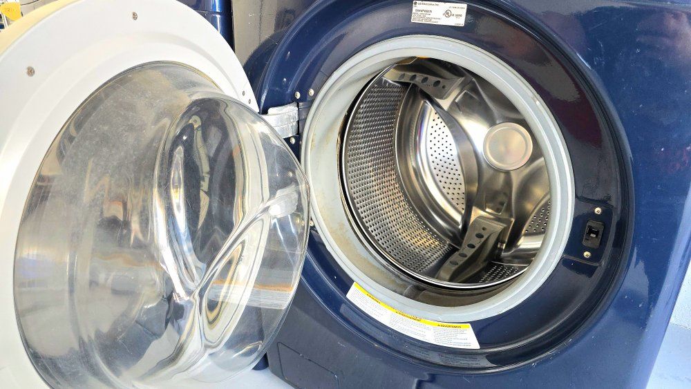 LG Tromm Stackable Electric Washer/Dryer