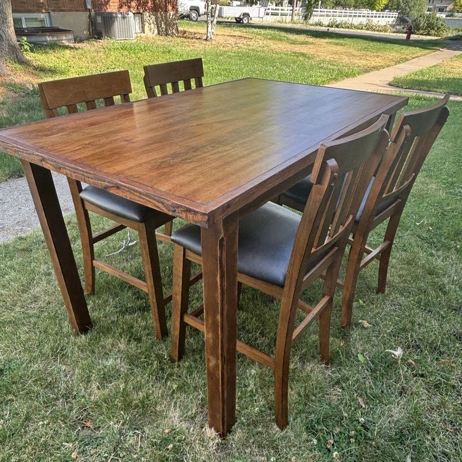 Main image 3